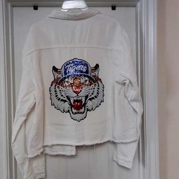 Distressed Shacket with Jackson State University Sequin Patch XL/2XL - Picture 1 of 5